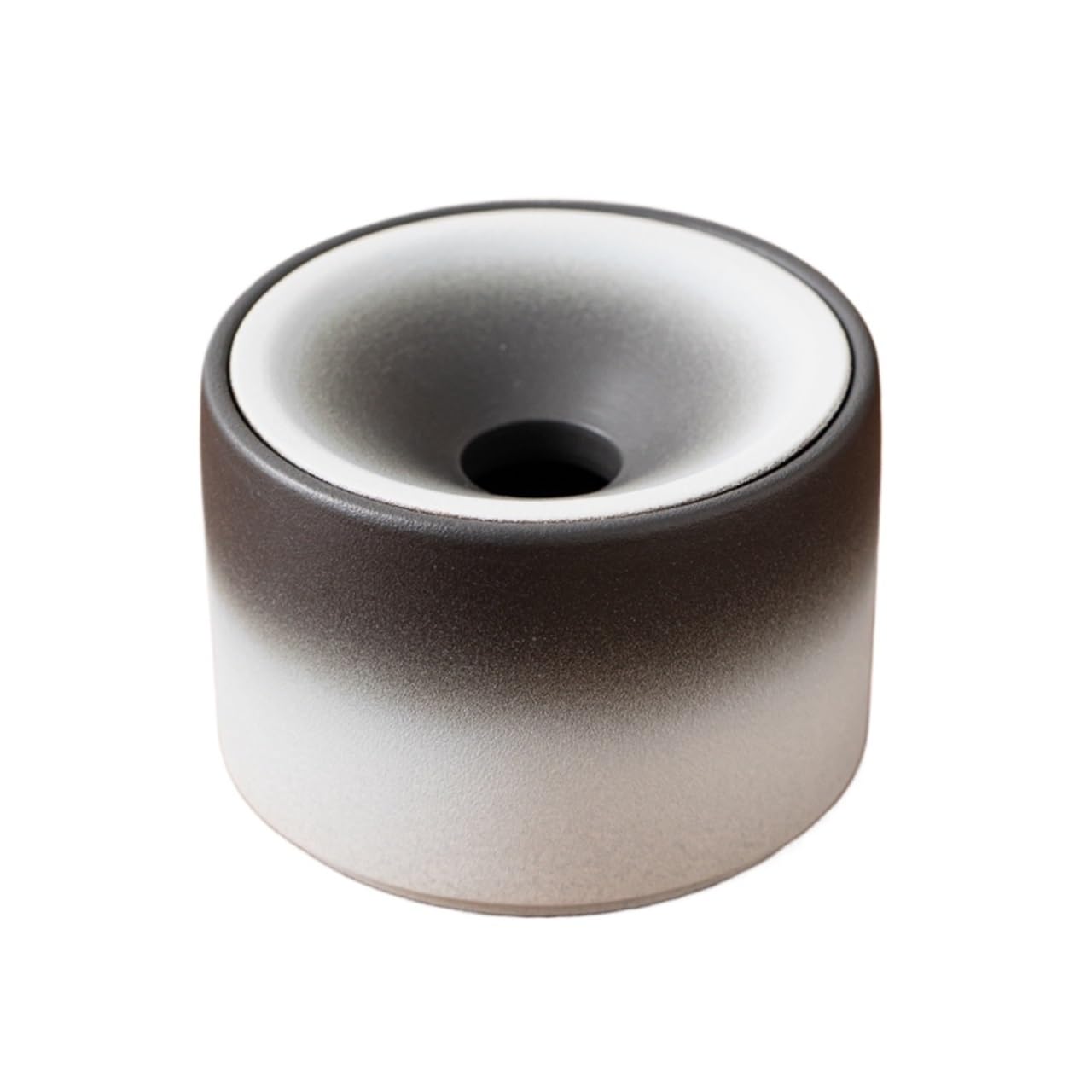 Practical ashtray Gradient Color Ashtray with Lid Simple Design Solid Windproof Suitable for Chinese Office Use Small Size